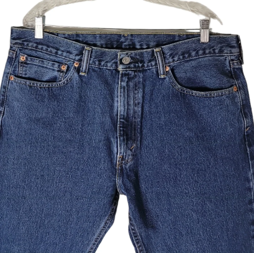 Levi's straight leg 505 men's blue jeans size 38